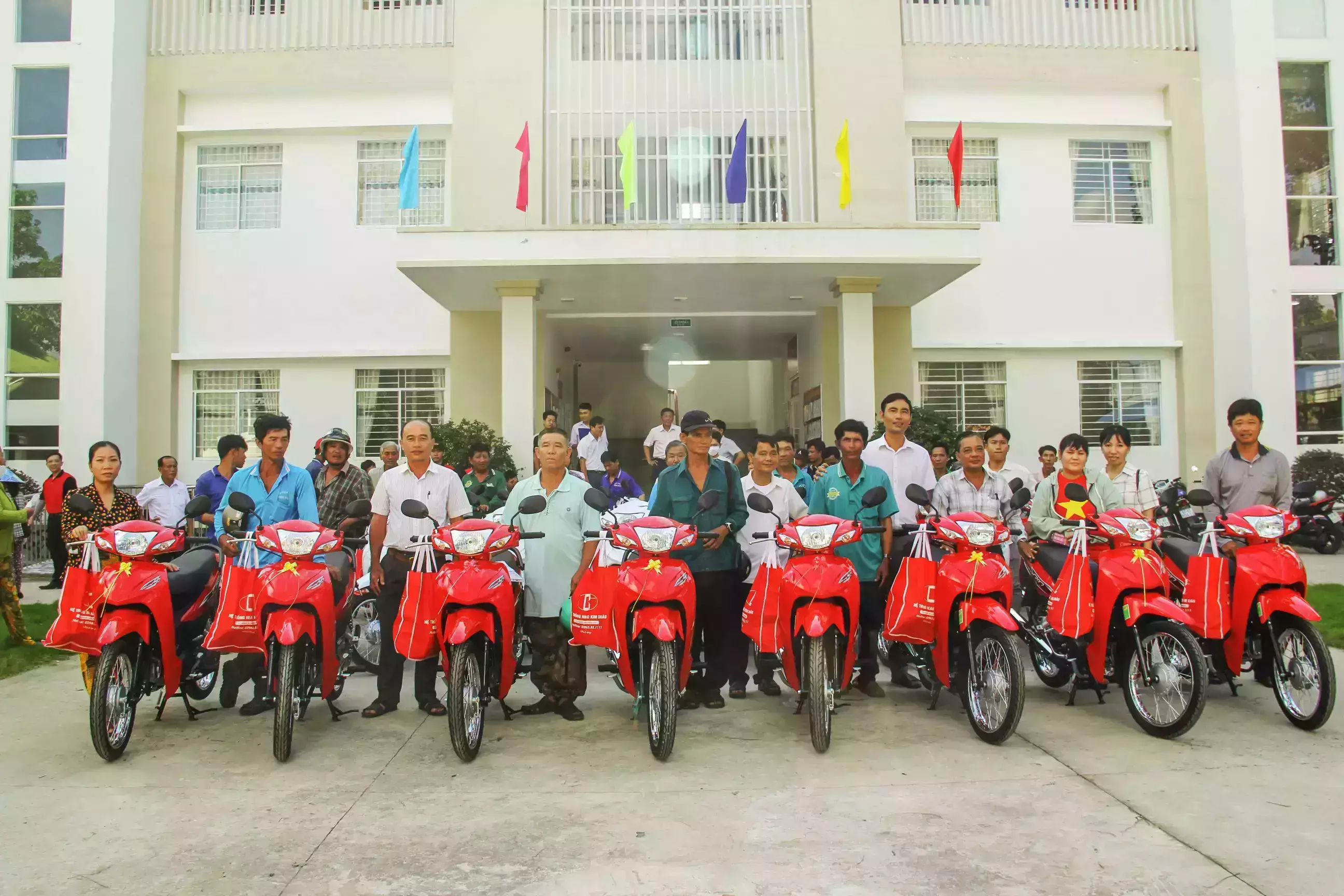 Dịch vụ cung cấp xe máy cho doanh nghiệp tại Hệ Thống HEAD Kim Châu